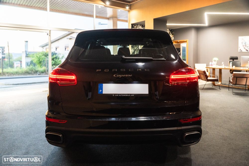 Porsche Cayenne Platinum Edition - 4