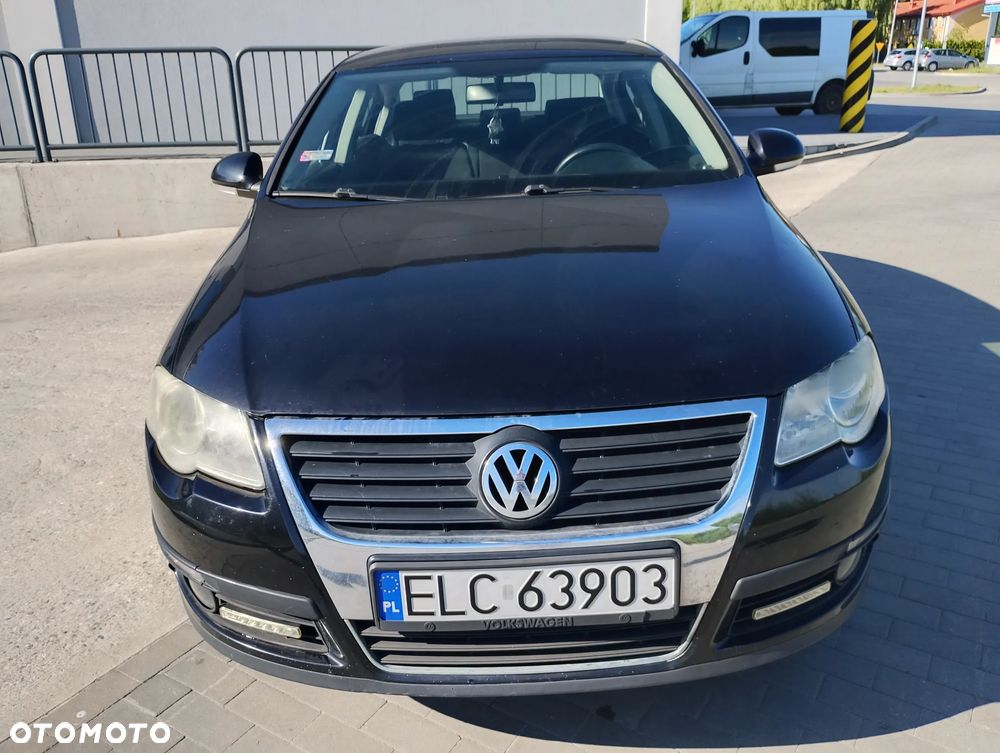 Volkswagen Passat 1.9 TDI DPF Trendline - 2