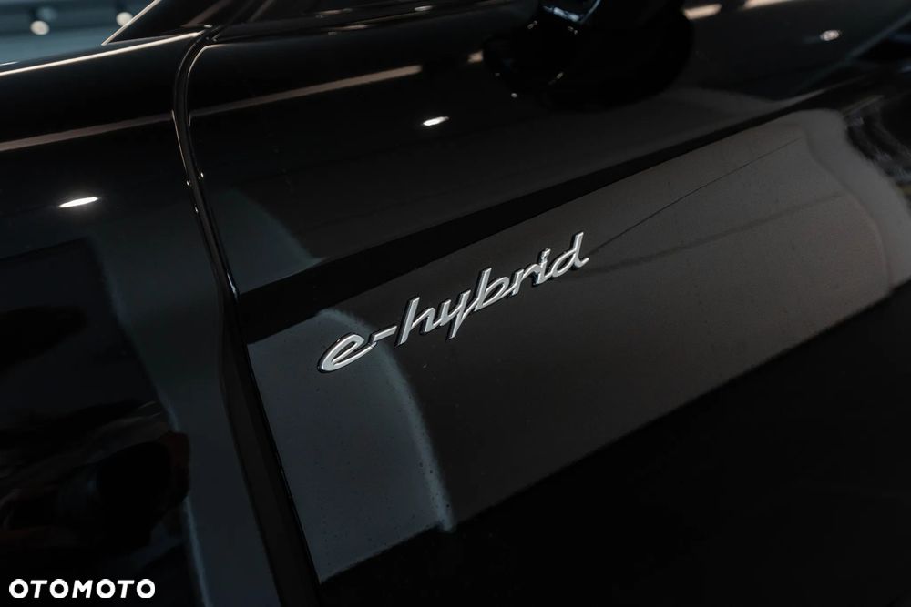 Porsche Panamera 4 E-Hybrid PHEV - 36