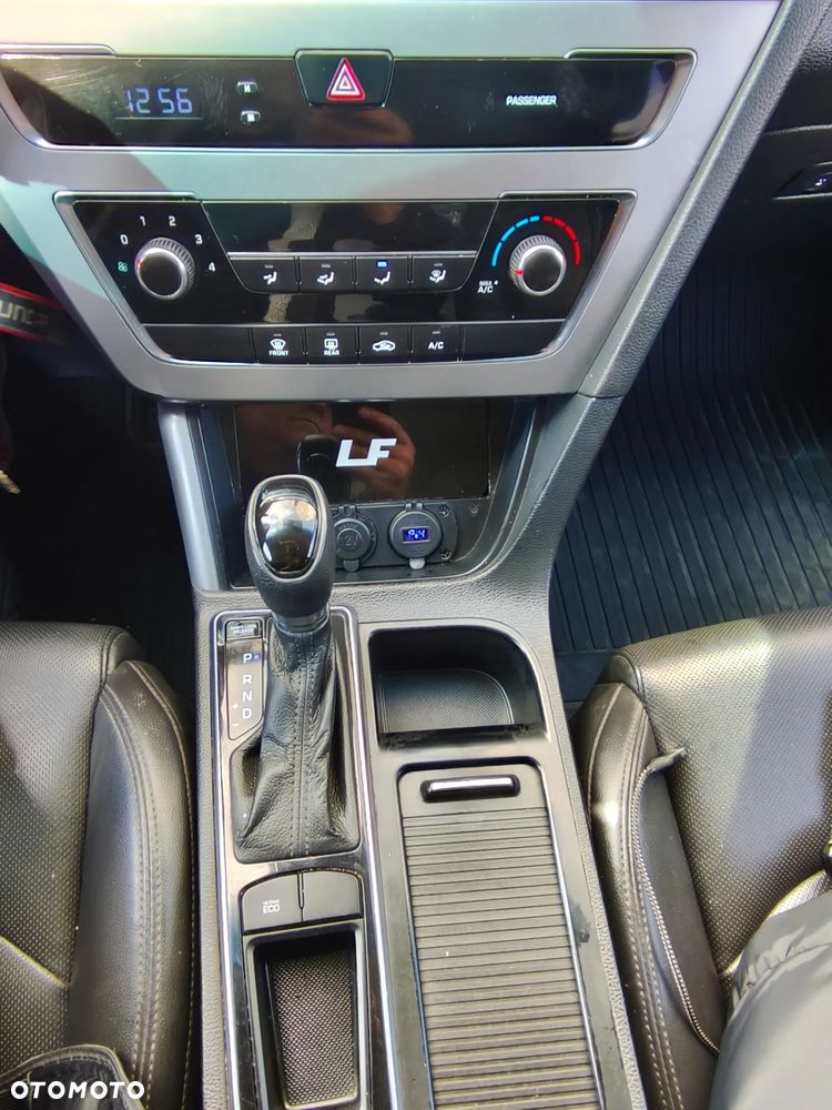 Hyundai Sonata - 10