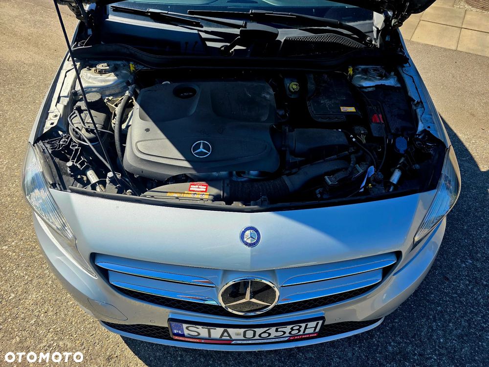 Mercedes-Benz Klasa A 180 (BlueEFFICIENCY) - 5