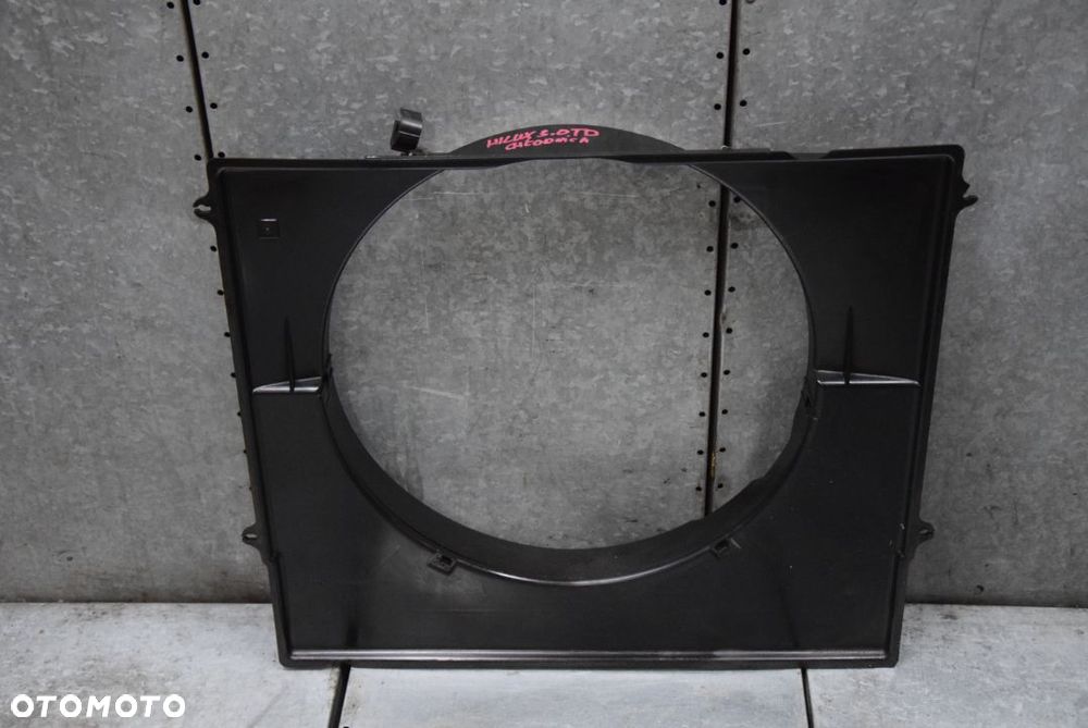 TOYOTA 4 RUNNER OSŁONA WENTYLATORA - 1