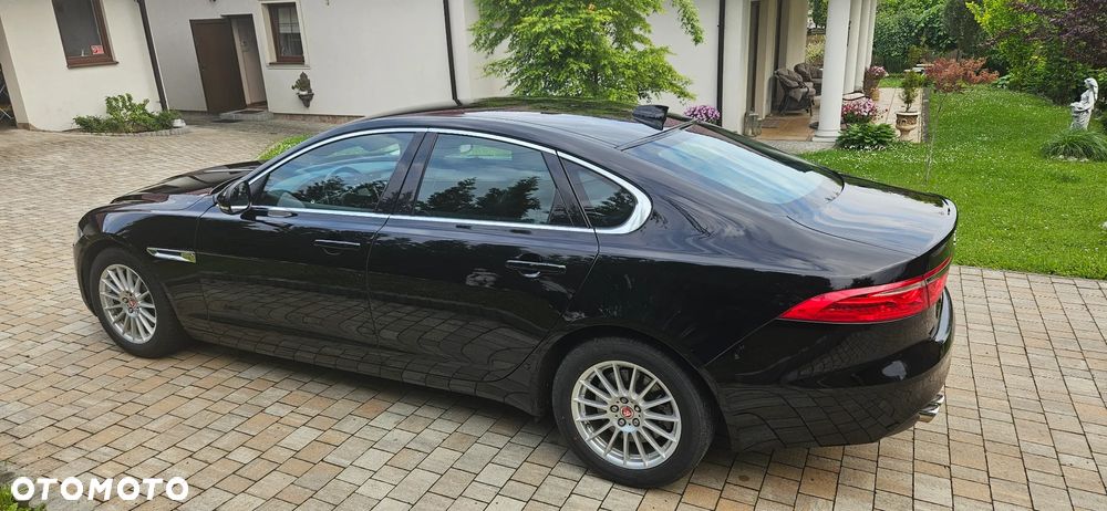 Jaguar XF 2.0 i4D Prestige - 6