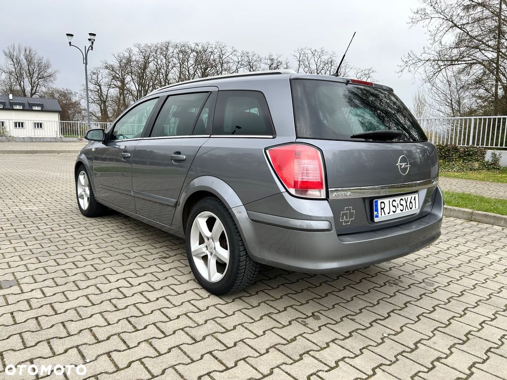 Opel Astra - 4