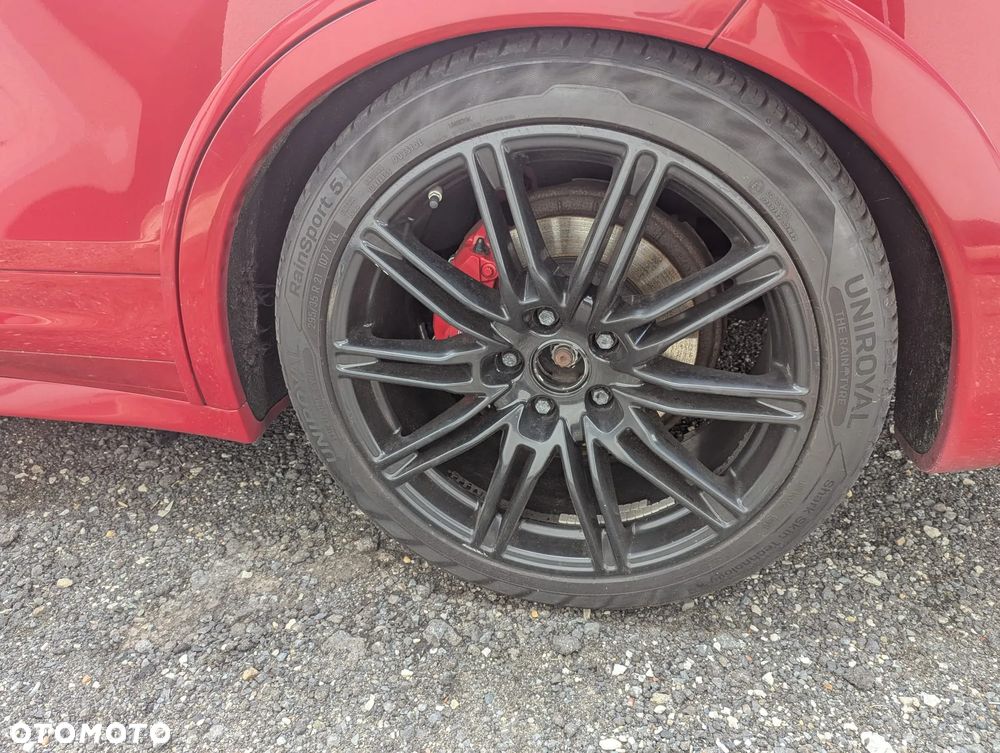 Porsche Cayenne GTS - 7