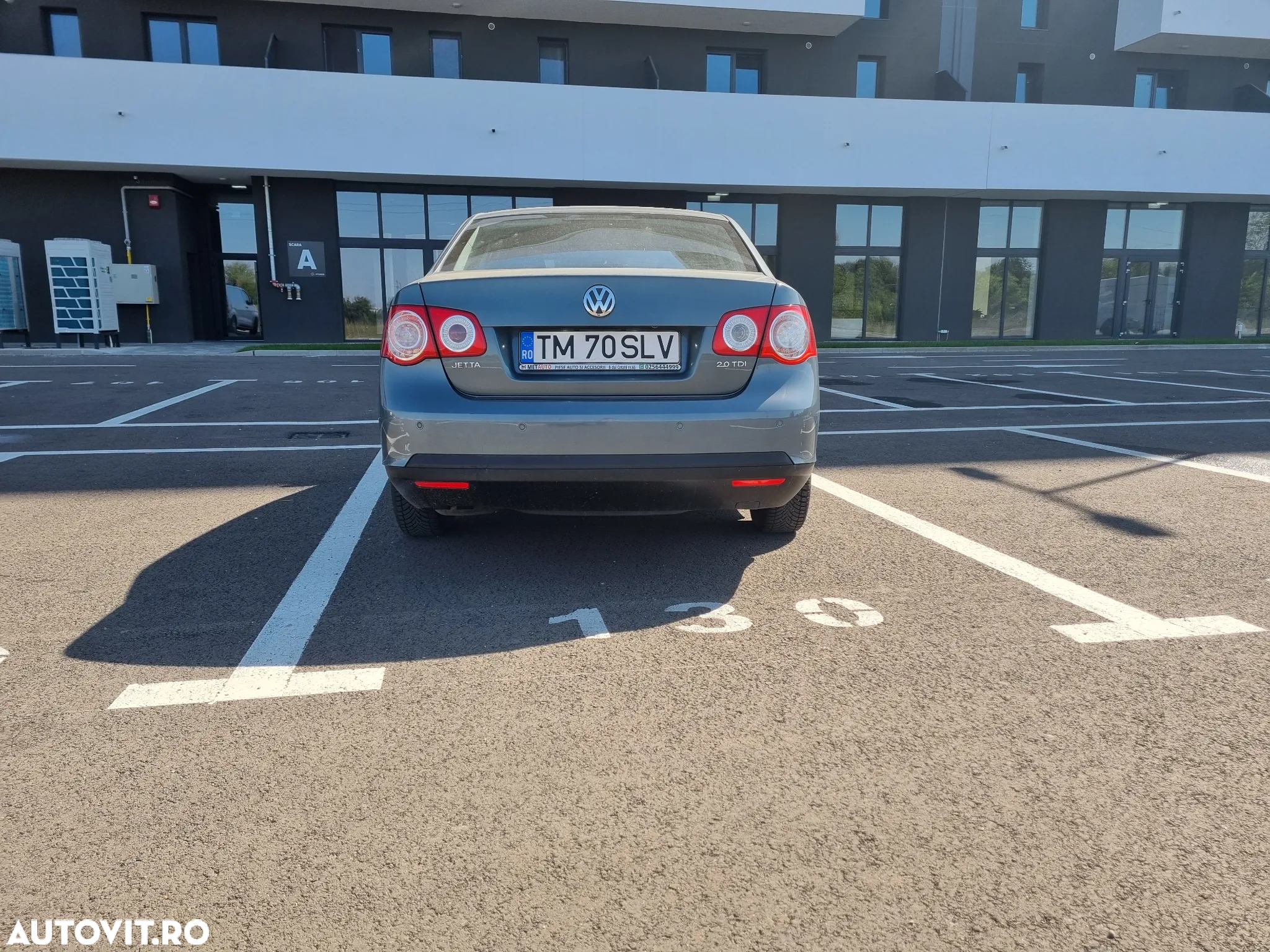 Volkswagen Jetta 2.0 TDI Comfortline - 6