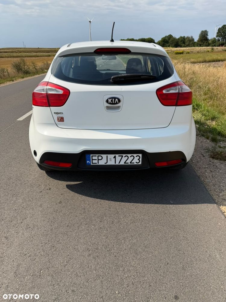 Kia Rio 1.2 L - 2