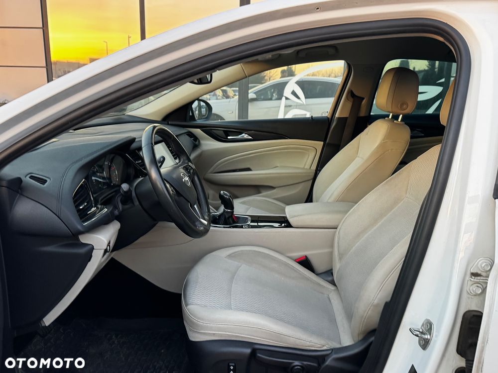 Opel Insignia 1.5 T Innovation S&S Eco - 8