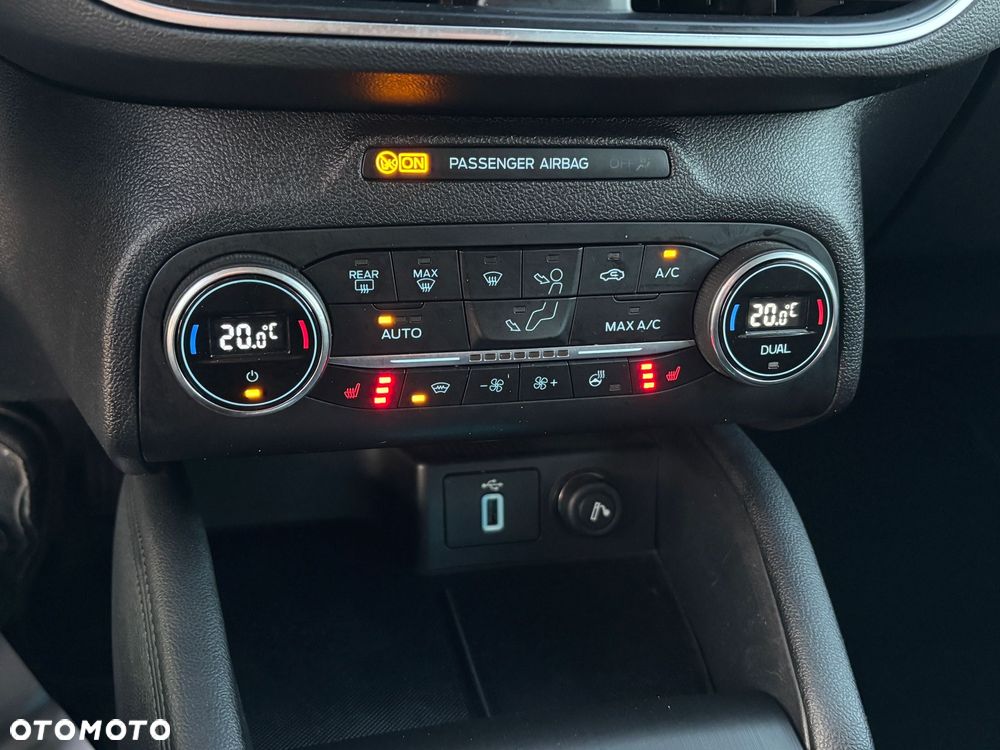 Ford Focus 2.0 EcoBlue Titanium - 15