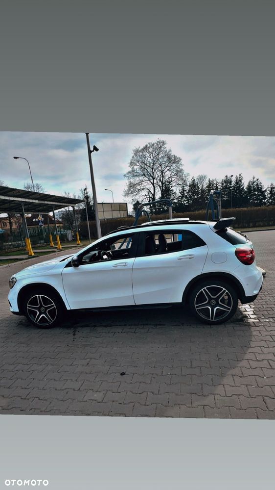 Mercedes-Benz GLA 220 4-Matic - 22
