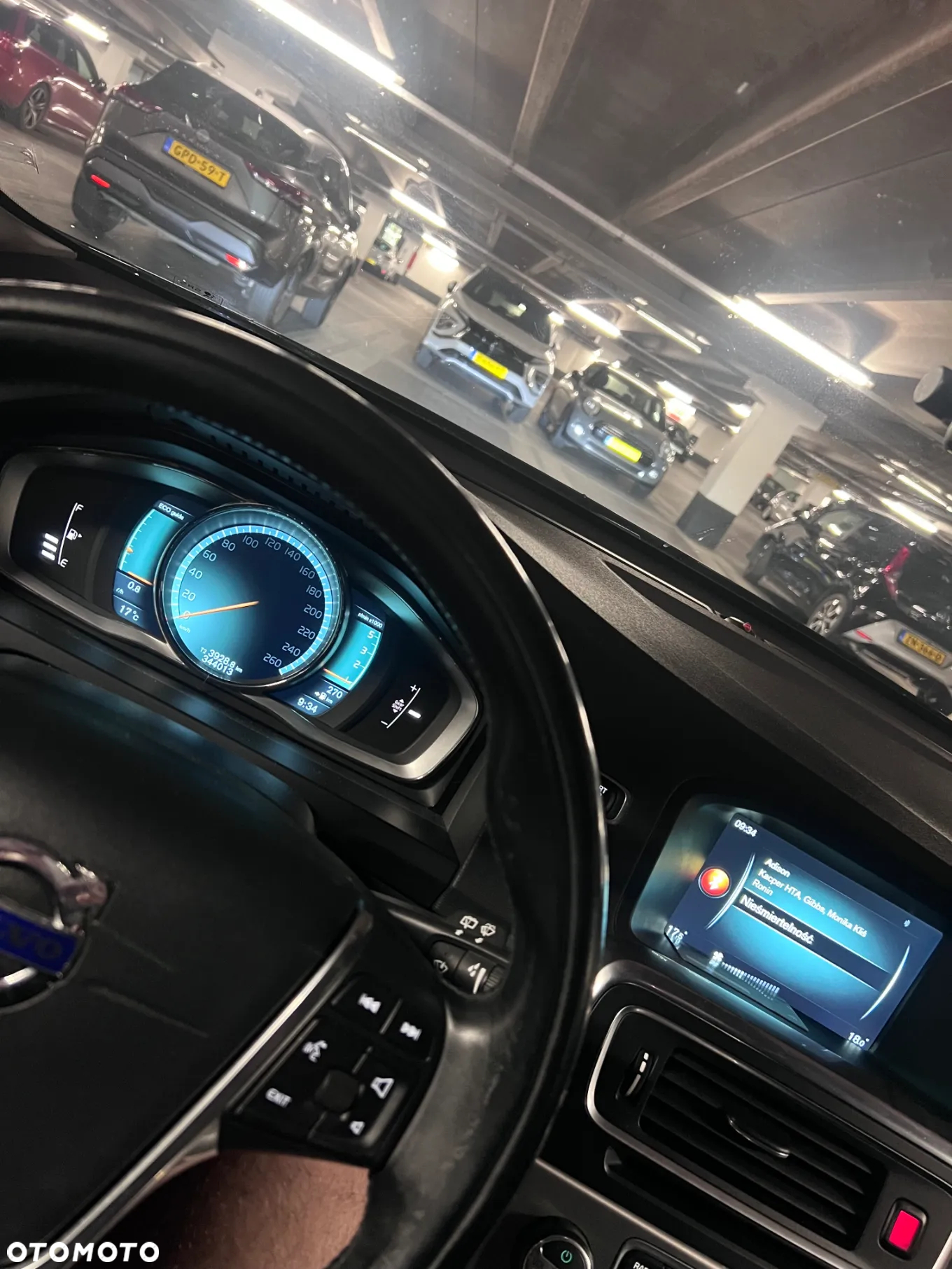 Volvo V60 D4 Drive-E Momentum - 12