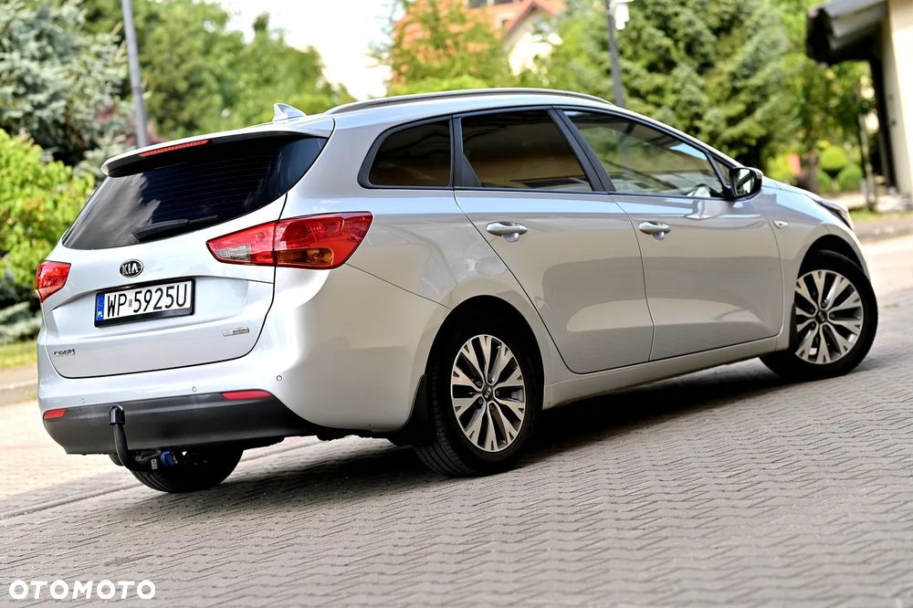 Kia Ceed 1.4 CVVT Dream Team Edition - 4