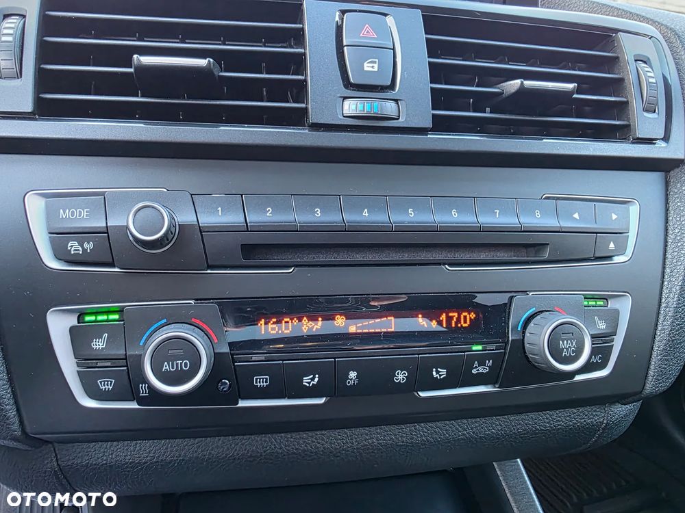 BMW Seria 1 118i Sport Line - 19