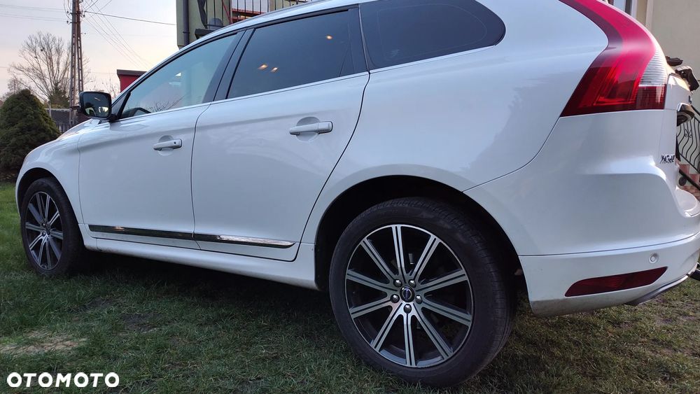 Volvo XC 60 D5 AWD Summum - 3