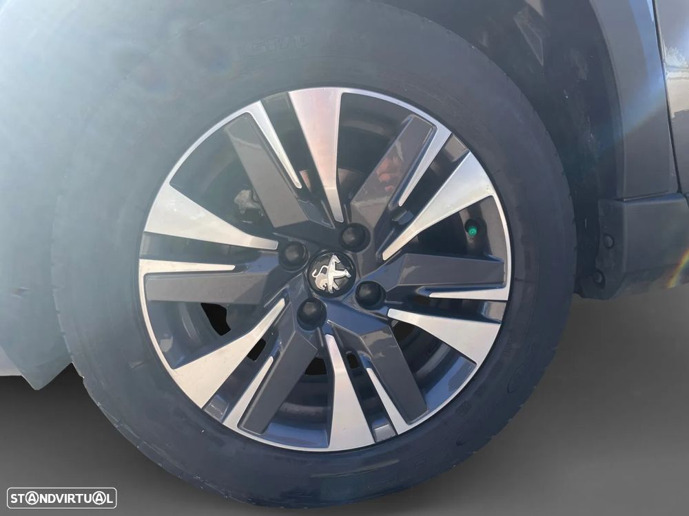 Peugeot 2008 1.2 PureTech Allure - 9