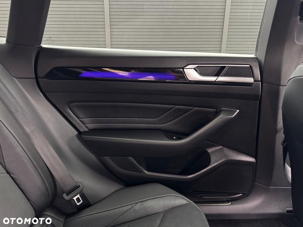 Volkswagen Arteon 2.0 TDI R-Line DSG - 35