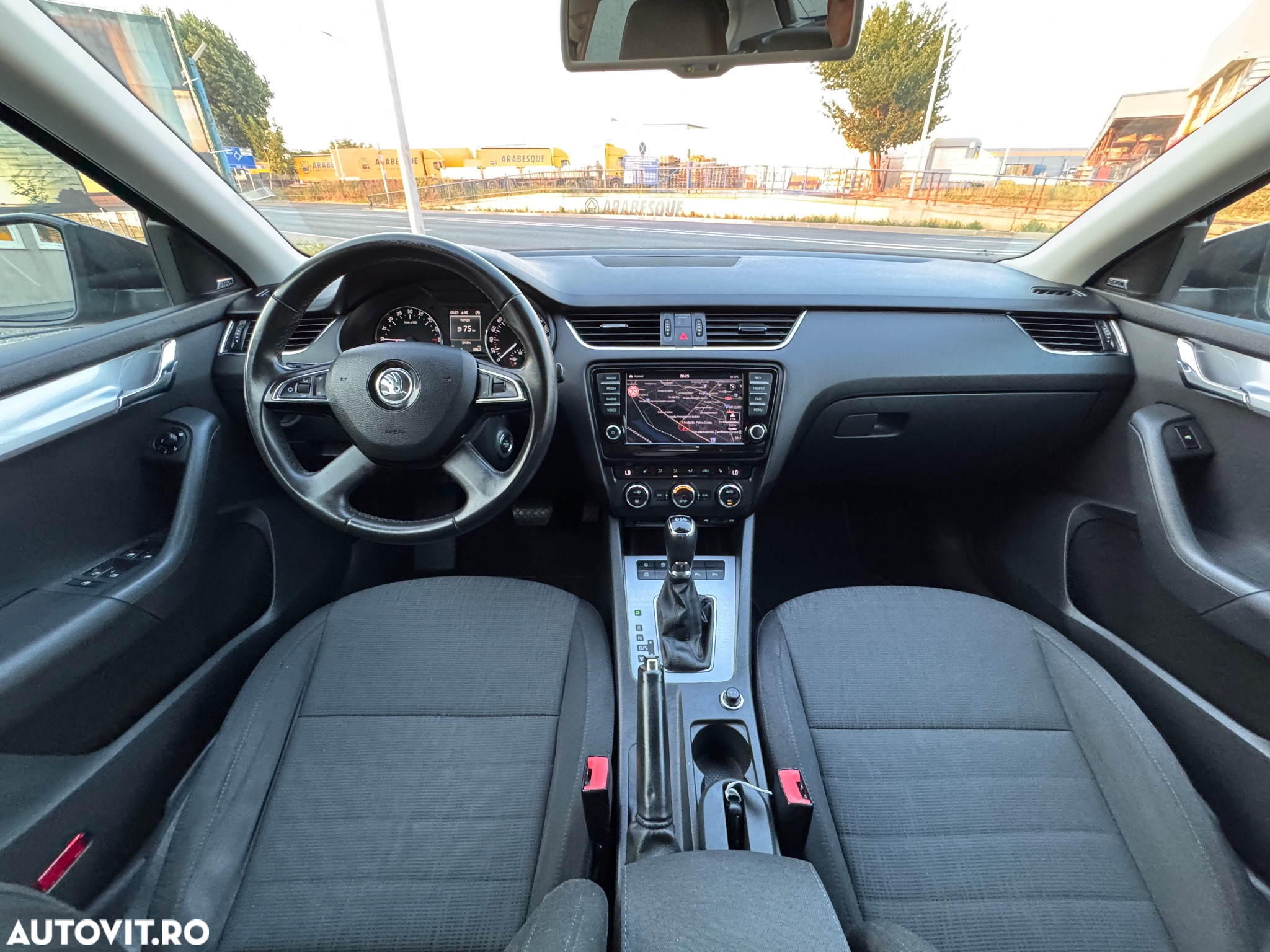 Skoda Octavia 1.6 TDI DPF DSG Elegance - 6