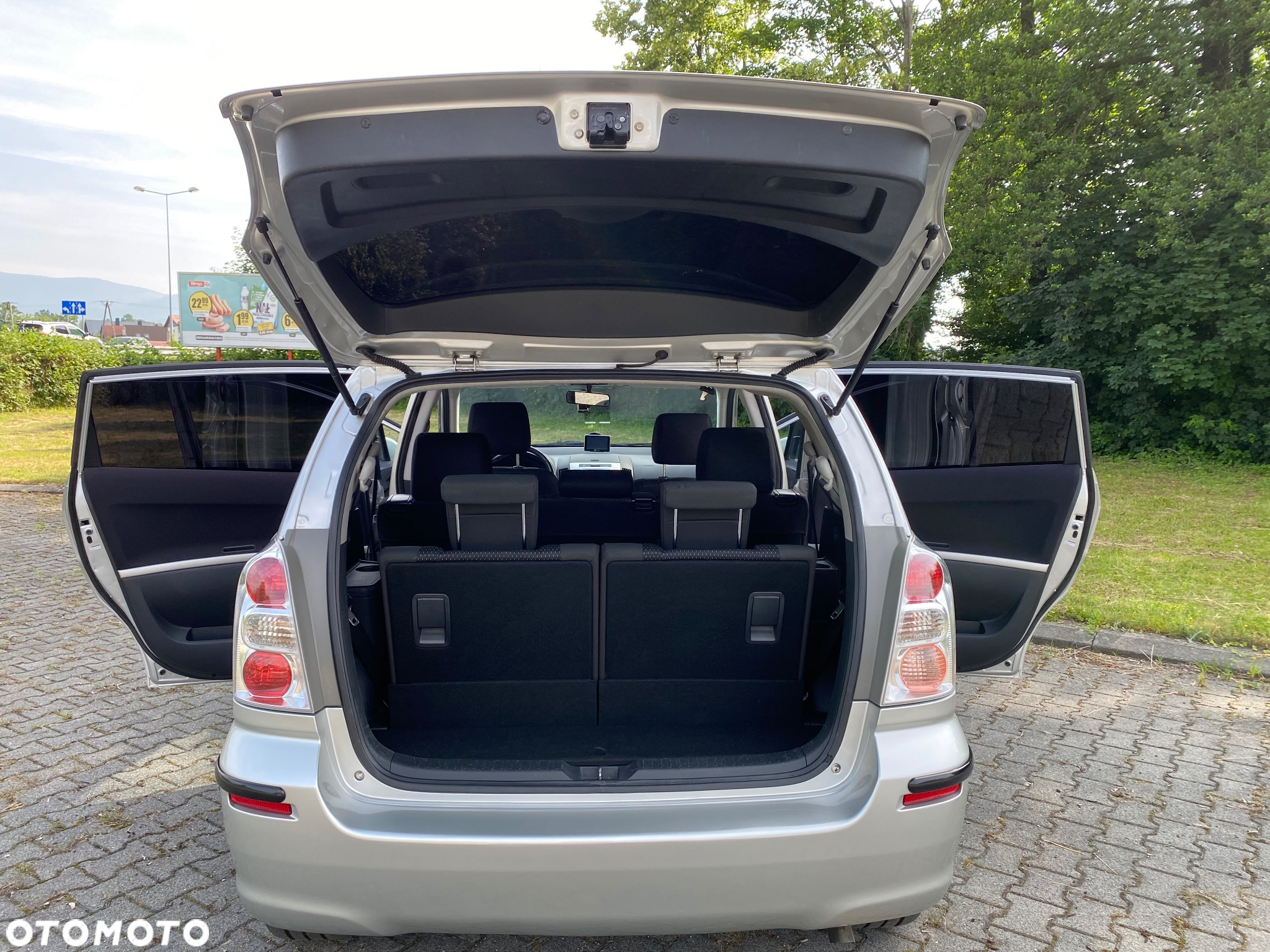 Toyota Corolla Verso 1.8 Sol 7os - 24