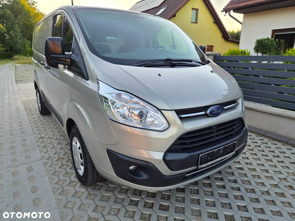 Ford TRANSIT CUSTOM - 16