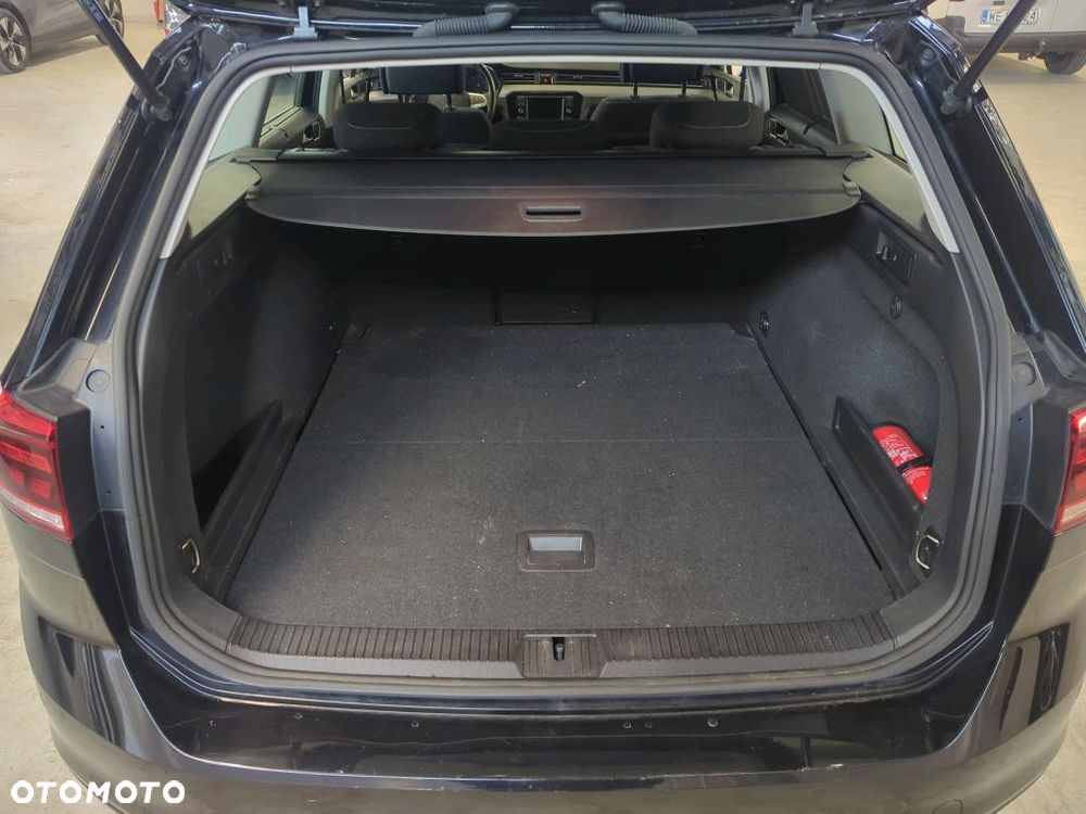 Volkswagen Passat Variant 2.0 TDI EVO Business - 14