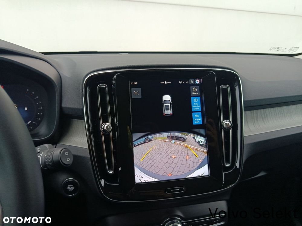 Volvo XC 40 2025