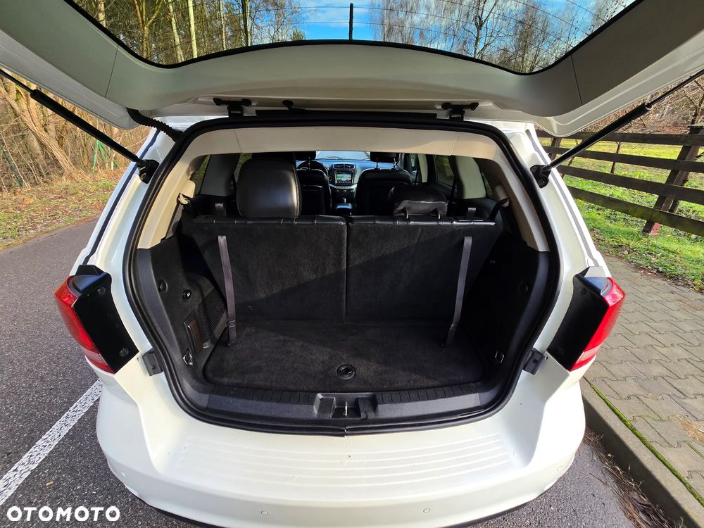 Fiat Freemont 2.0 Multijet 16V DPF Automatik Allrad Black Code - 20