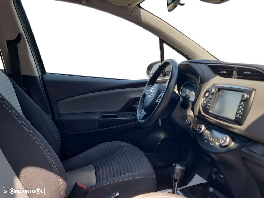 Toyota Yaris - 7