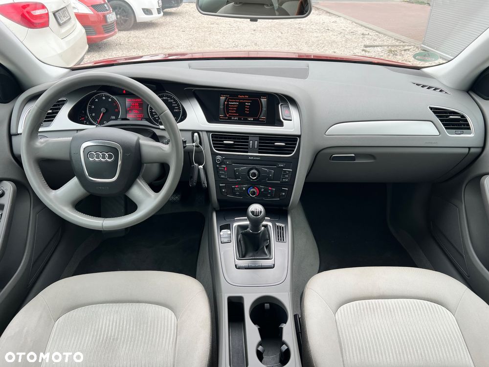 Audi A4 Avant 2.0 TFSI Attraction - 11
