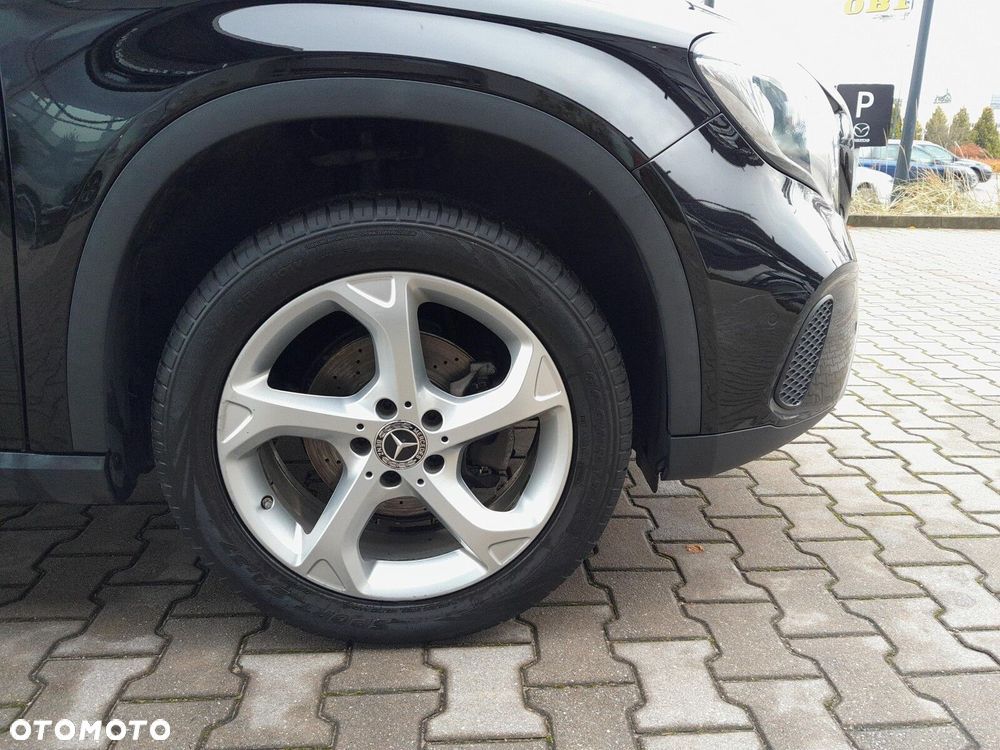 Mercedes-Benz GLA 200 7G-DCT Urban - 9