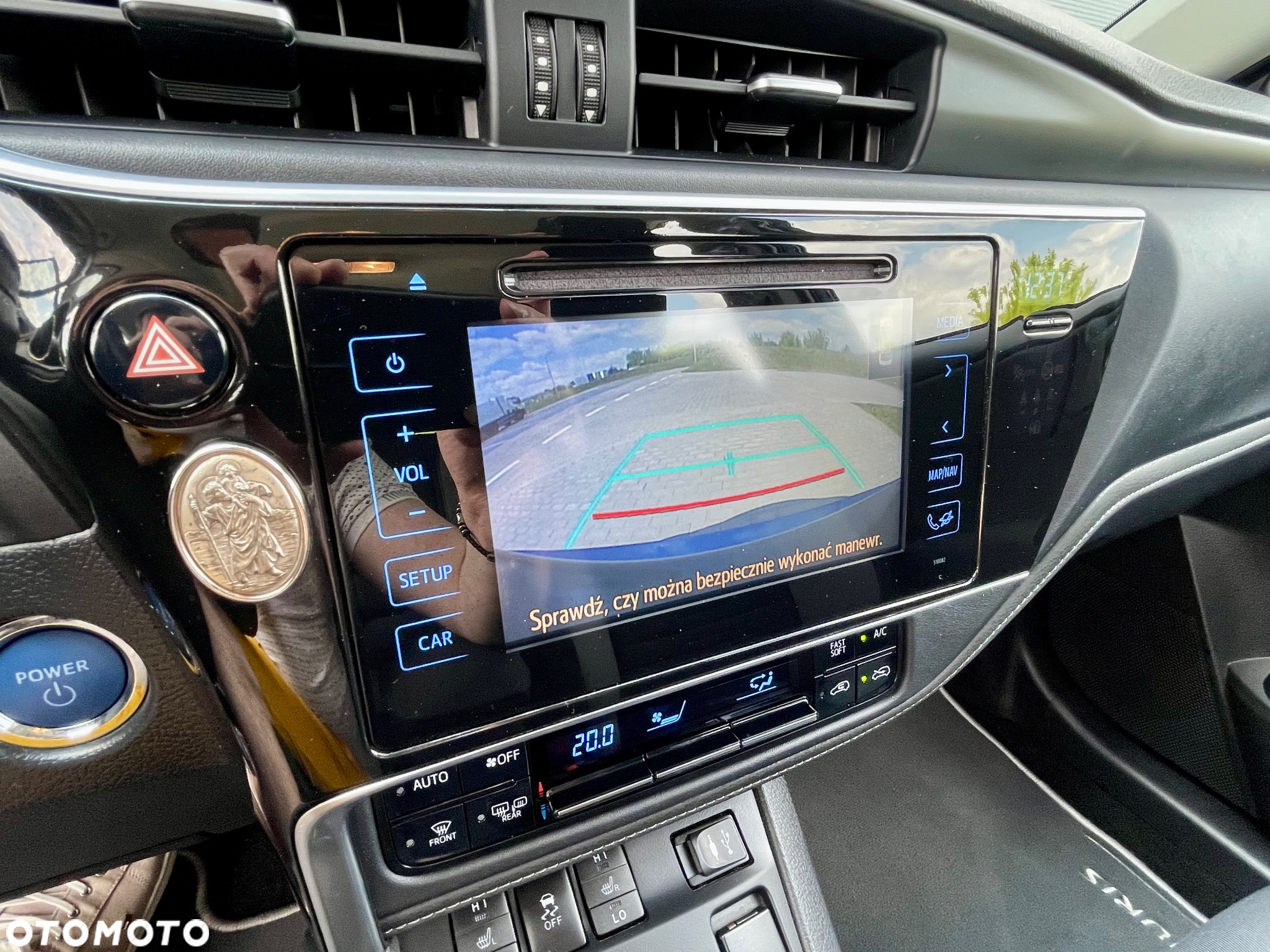 Toyota Auris Hybrid 135 Premium - 17