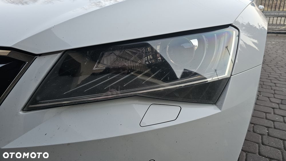 Skoda Superb 2.0 TDI L&K DSG - 3