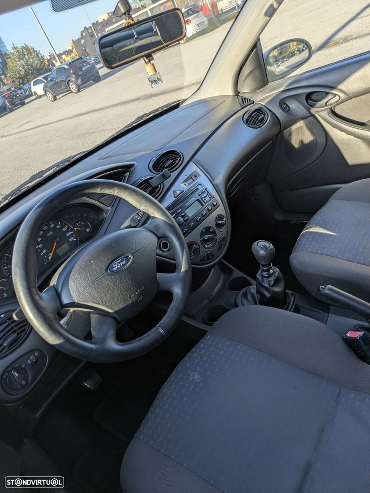 Ford Focus - 12
