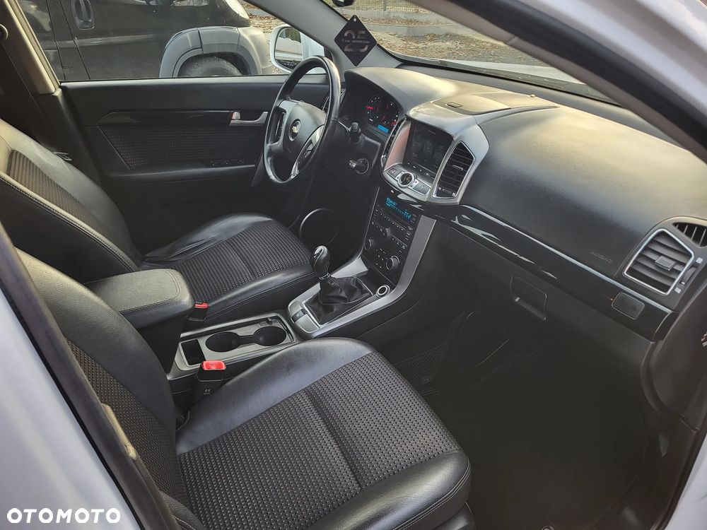 Chevrolet Captiva 2.4 LS FWD - 23