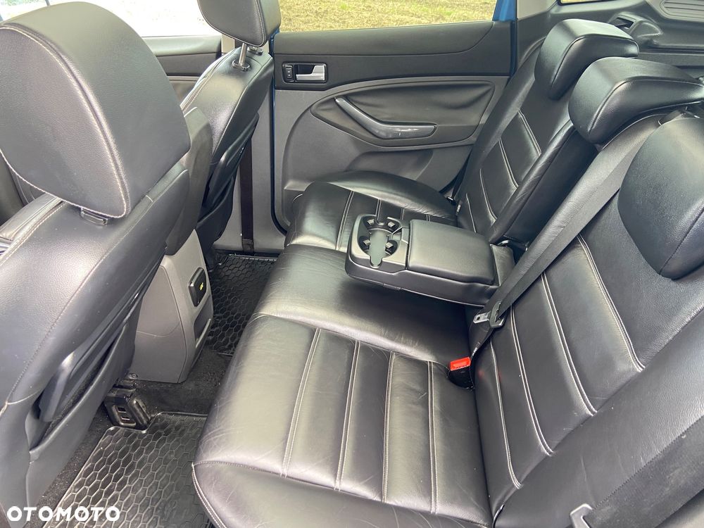 Ford Kuga - 17