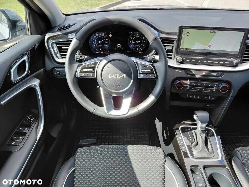 Kia XCeed 1.5 T-GDI Business Line DCT - 13