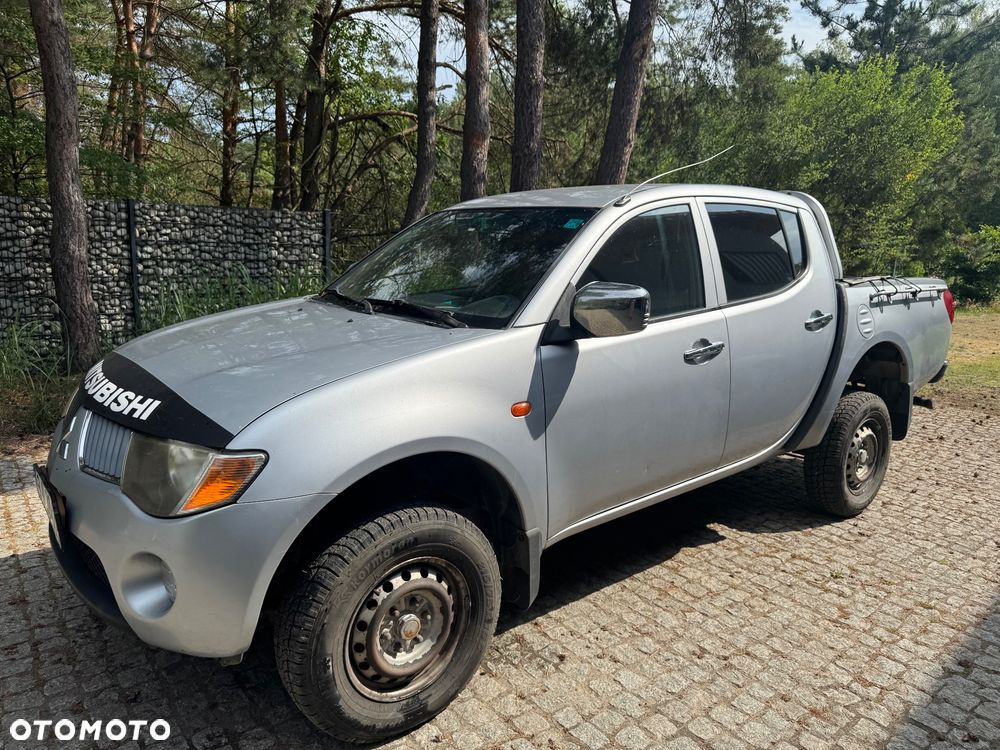 Mitsubishi L200 2.5 DID Intense + - 3