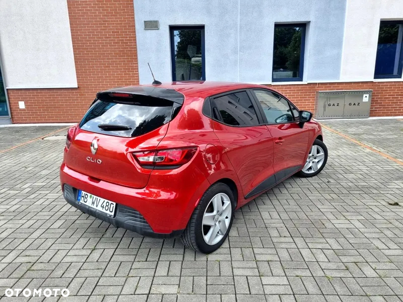 Renault Clio 1.2 16V 75 TomTom Edition - 7