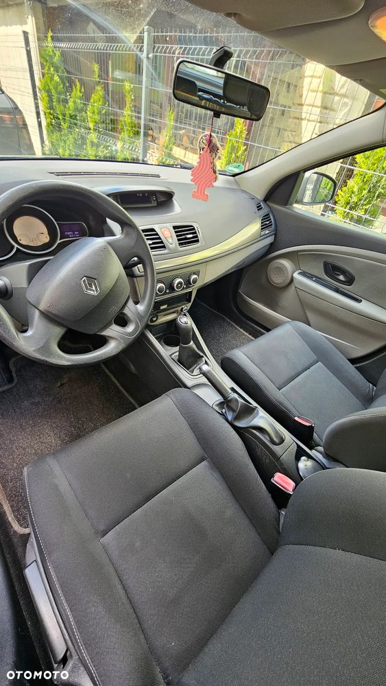 Renault Megane 1.6 16V 100 Authentique - 11