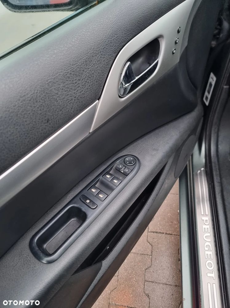 Peugeot 407 2.7 HDI Sport - 18