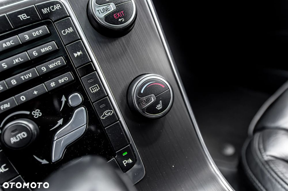 Volvo V60 D5 Geartronic Kinetic - 33