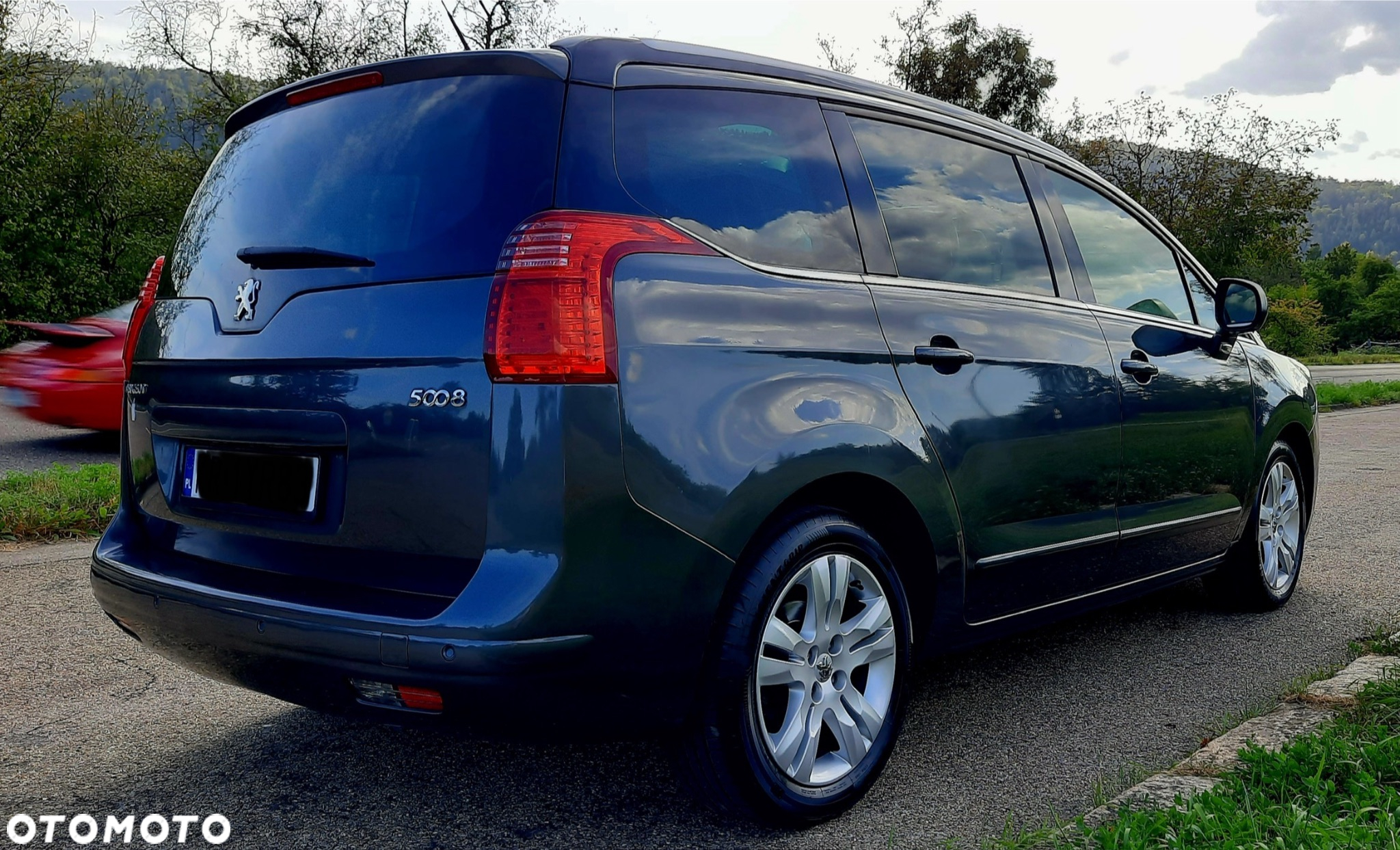 Peugeot 5008 2.0 HDi Premium + - 7