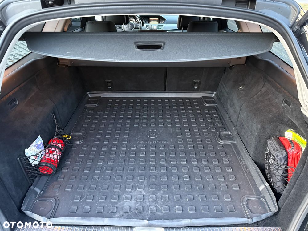 Mercedes-Benz Klasa E 250 BlueTEC 4Matic 7G-TRONIC Avantgarde - 14