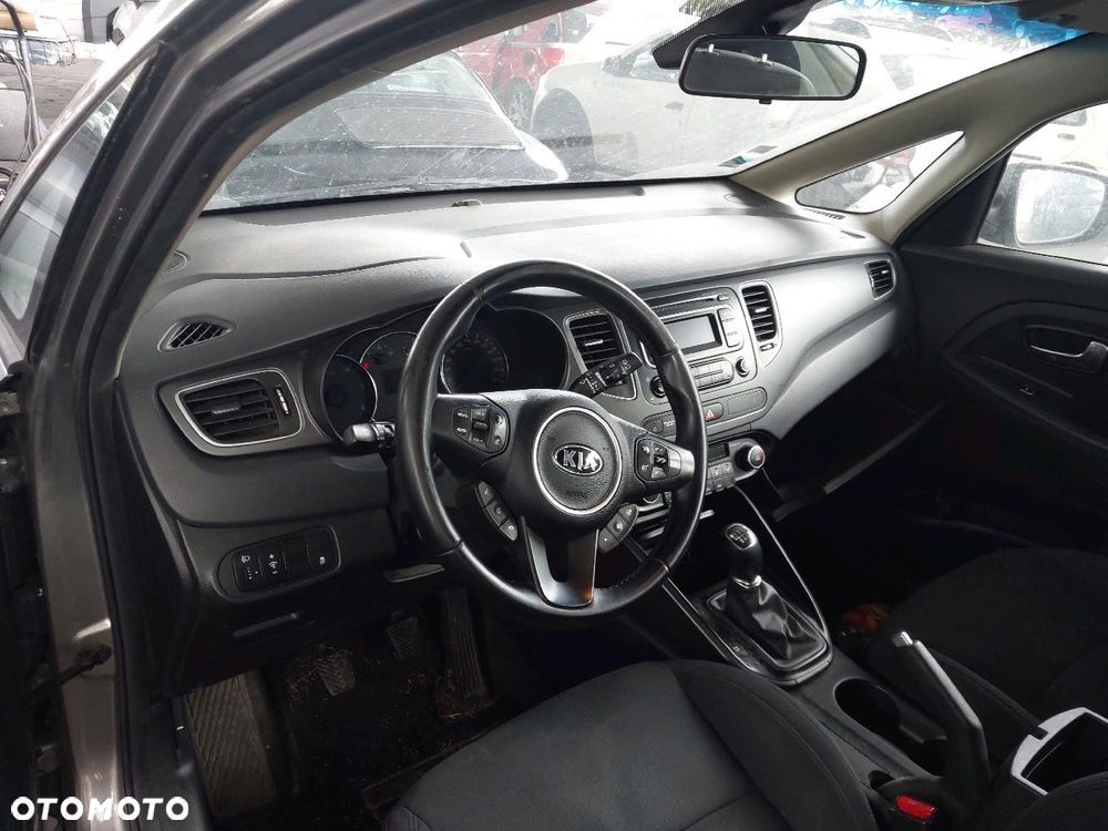 Kia Carens 1.7 CRDi 115 Dream Team Edition - 5