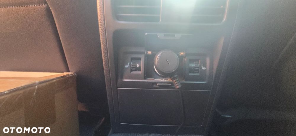 Volkswagen Passat - 16