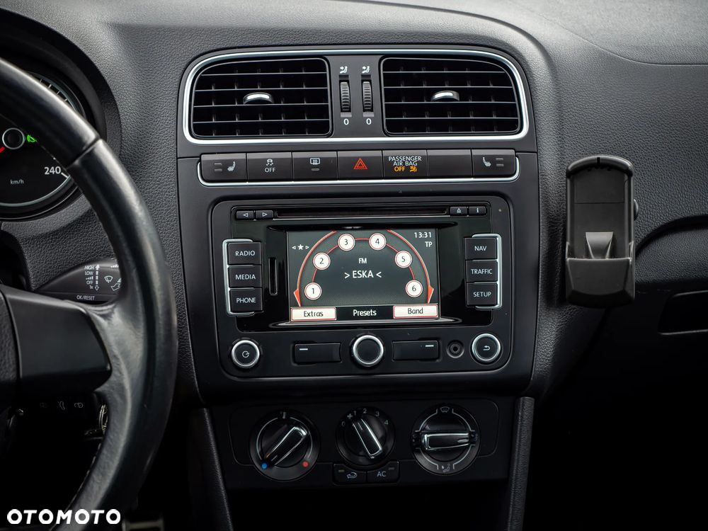 Volkswagen Polo 1.6 TDI DSG Style - 27