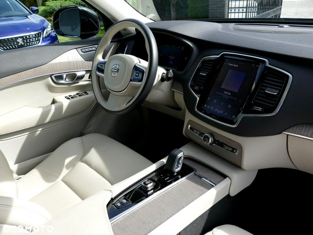 Volvo XC 90 - 25