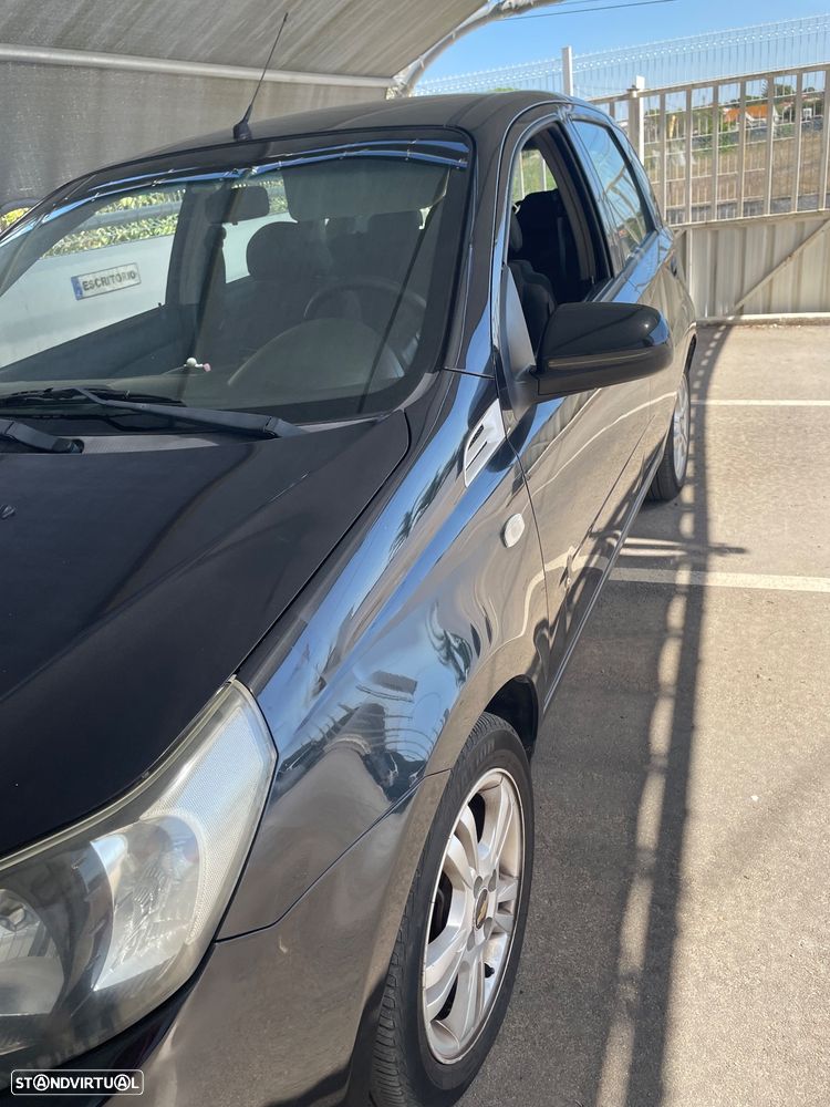 Chevrolet Aveo - 4