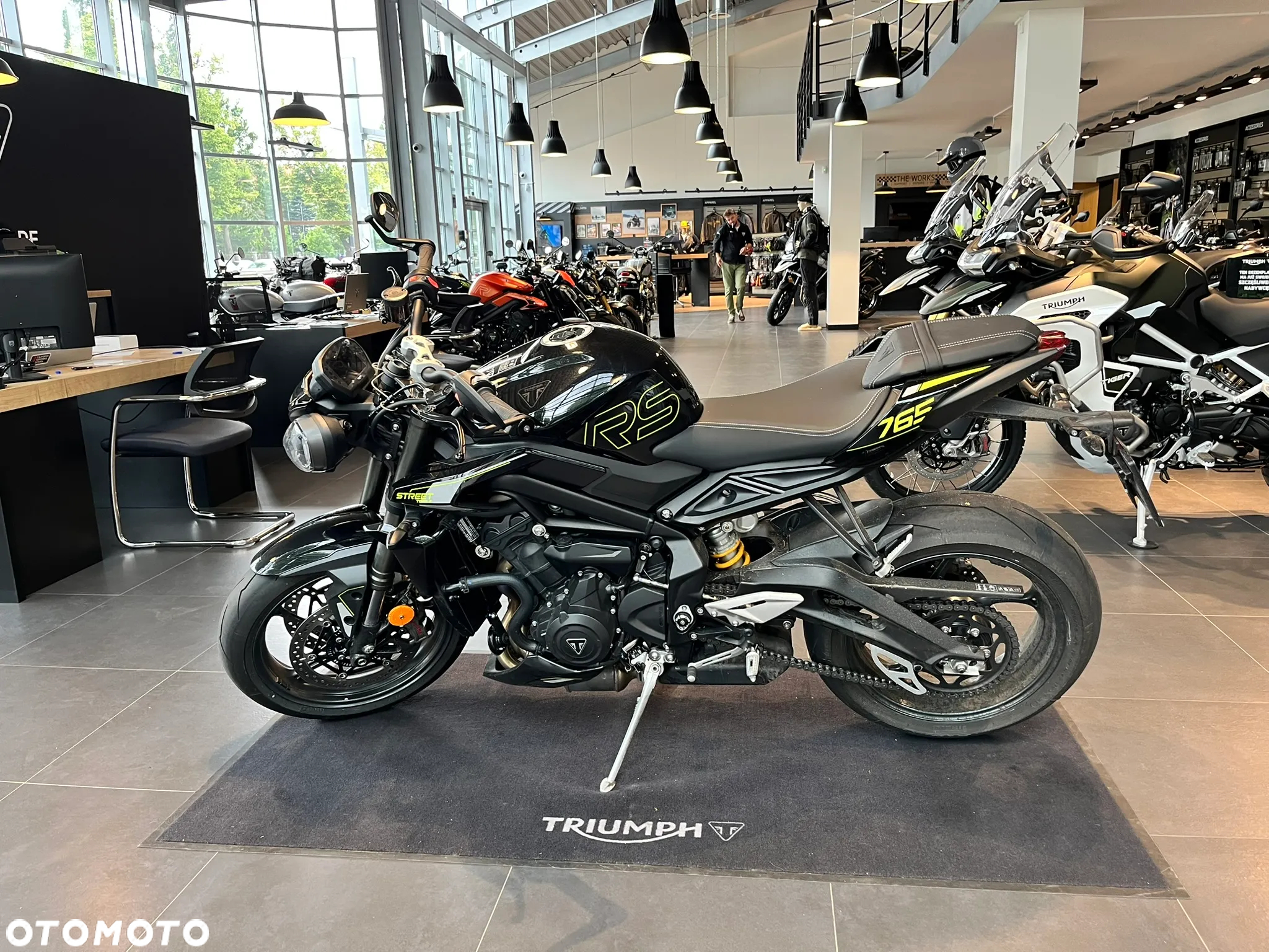 Triumph Street Triple - 6
