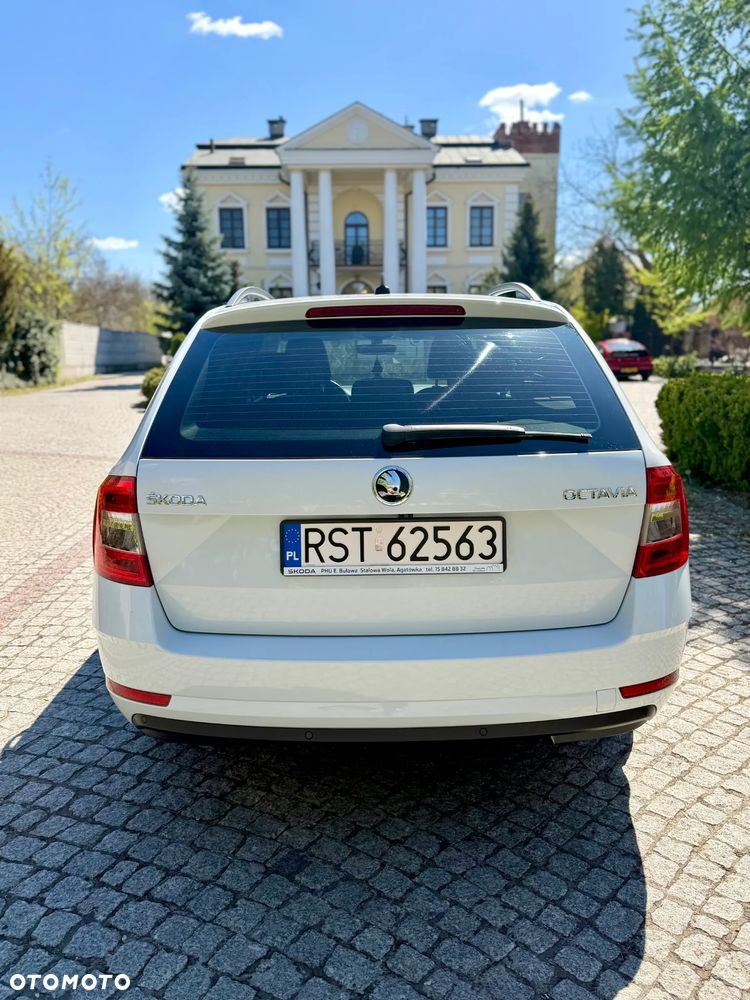 Skoda Octavia 2.0 TDI Style DSG - 11