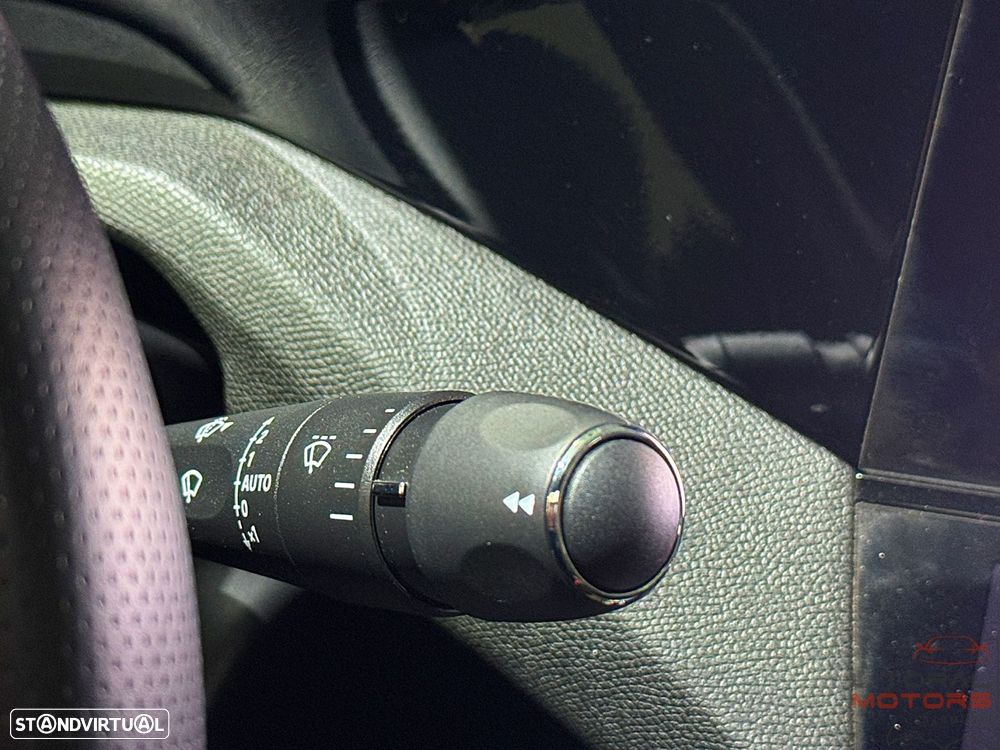 Peugeot 408 1.6 Hybrid GT e-EAT8 - 26